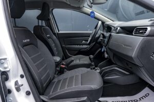 Dacia Duster 2023 6/13