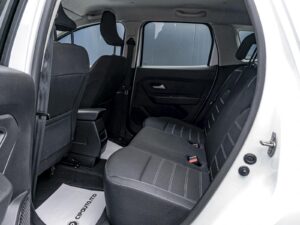 Dacia Duster 2023 7/13