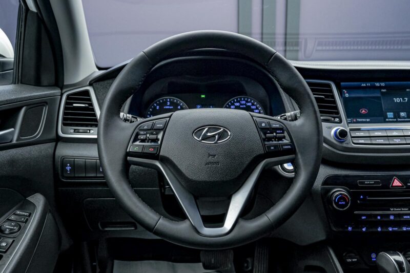 Hyundai Tucson 2015 8/13
