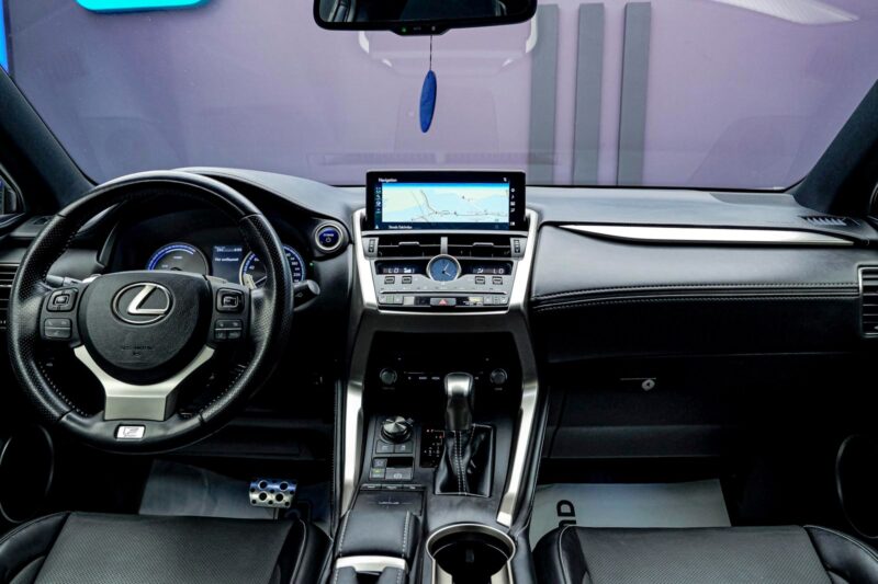 Lexus NX 300h2018 5/16
