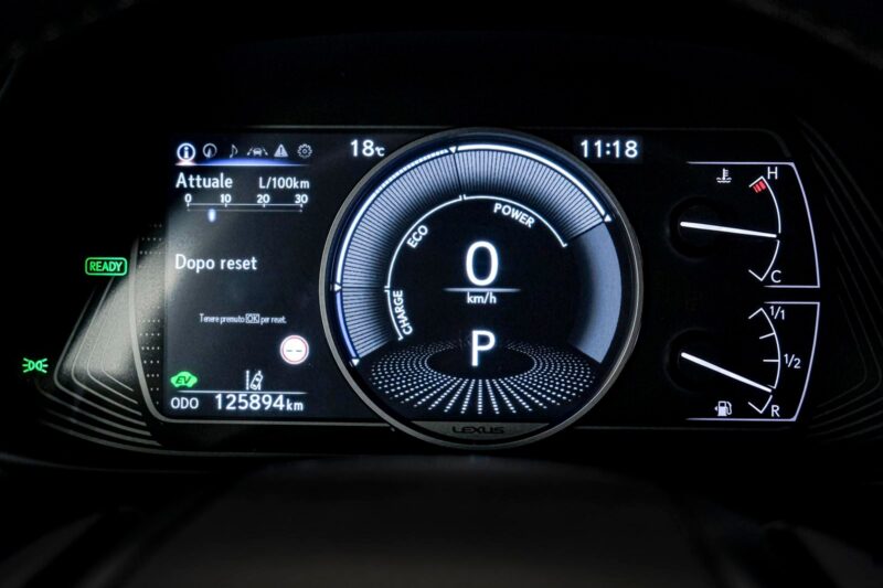 Lexus UX 250h 2022 8/14