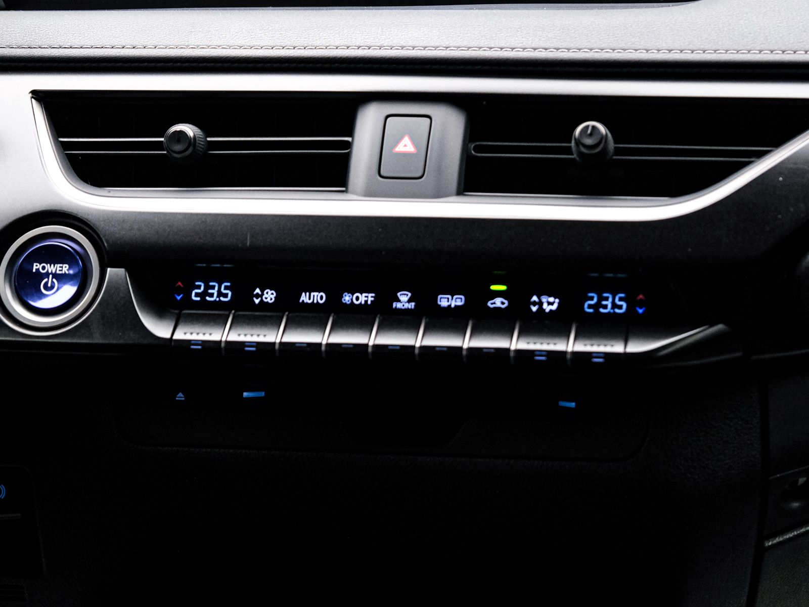 Lexus UX 250h 2022 11/14