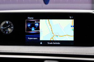 Lexus UX 250h 2022 10/14