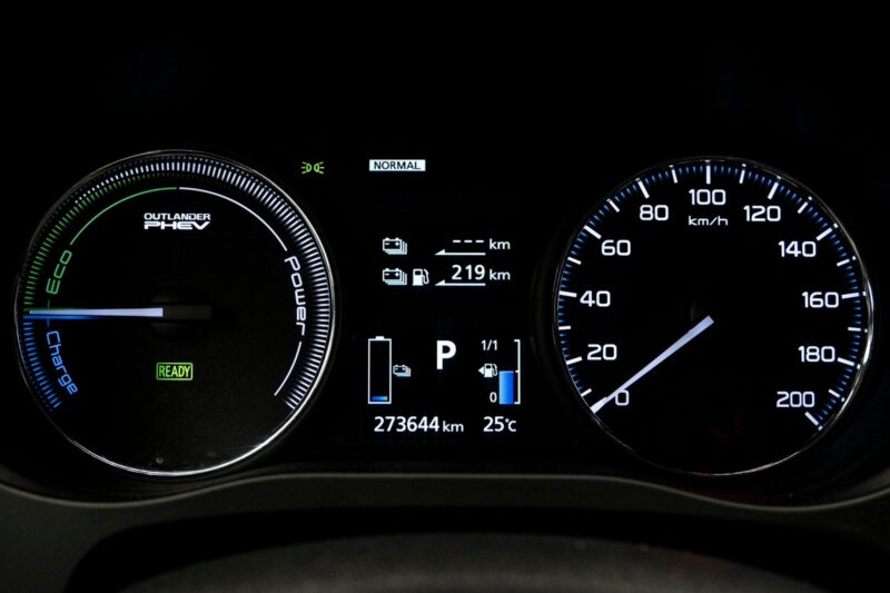 Mitsubishi Outlander 2016 8/15