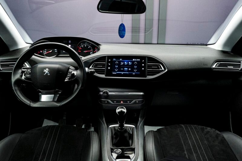Peugeot 308 2021 5/14