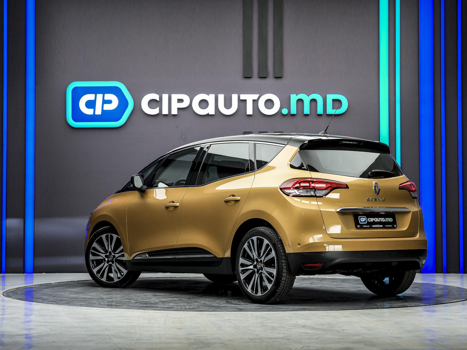 Renault Scenic 2018 2/16
