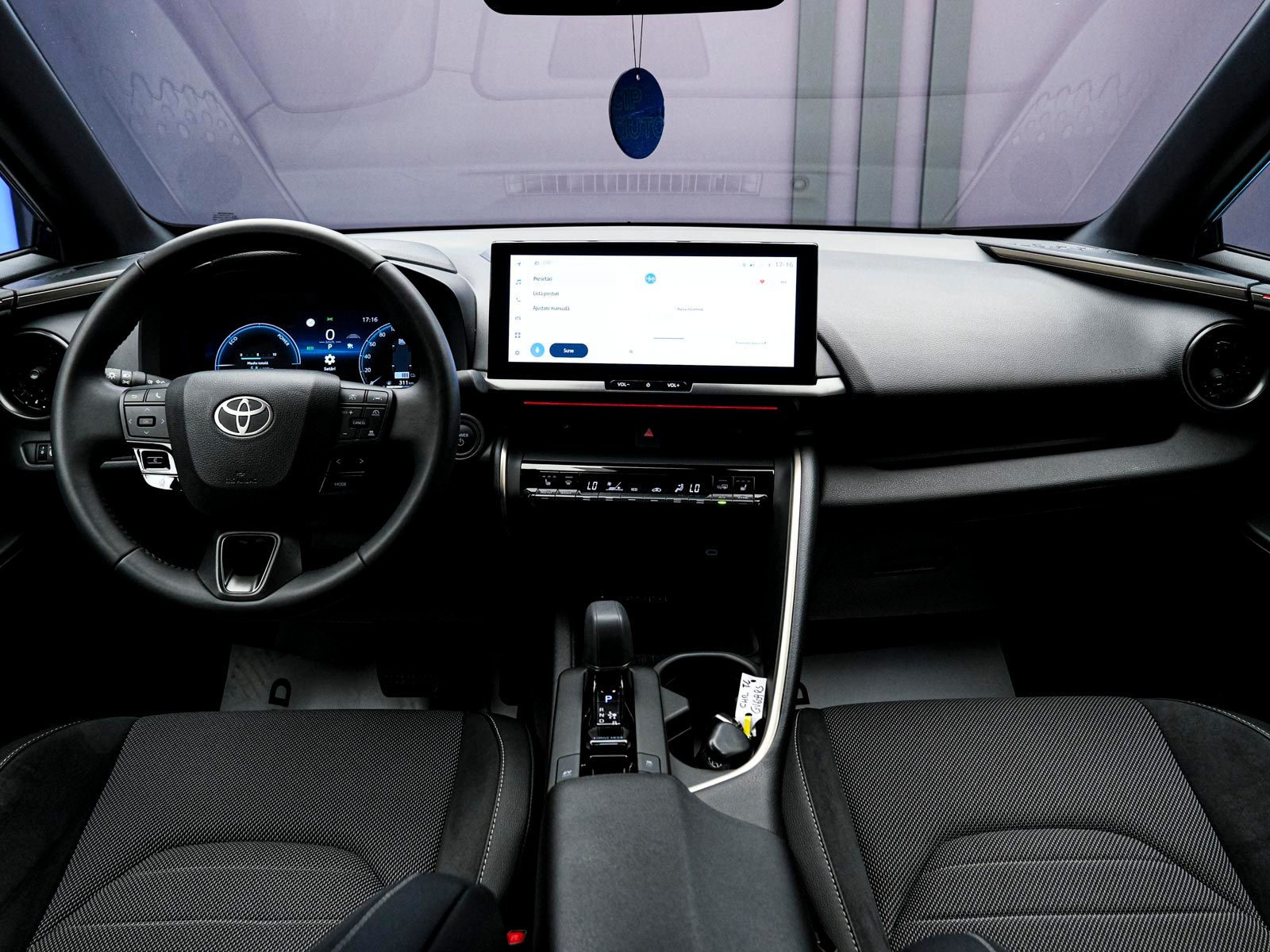 Toyota C-HR 2024 5/15