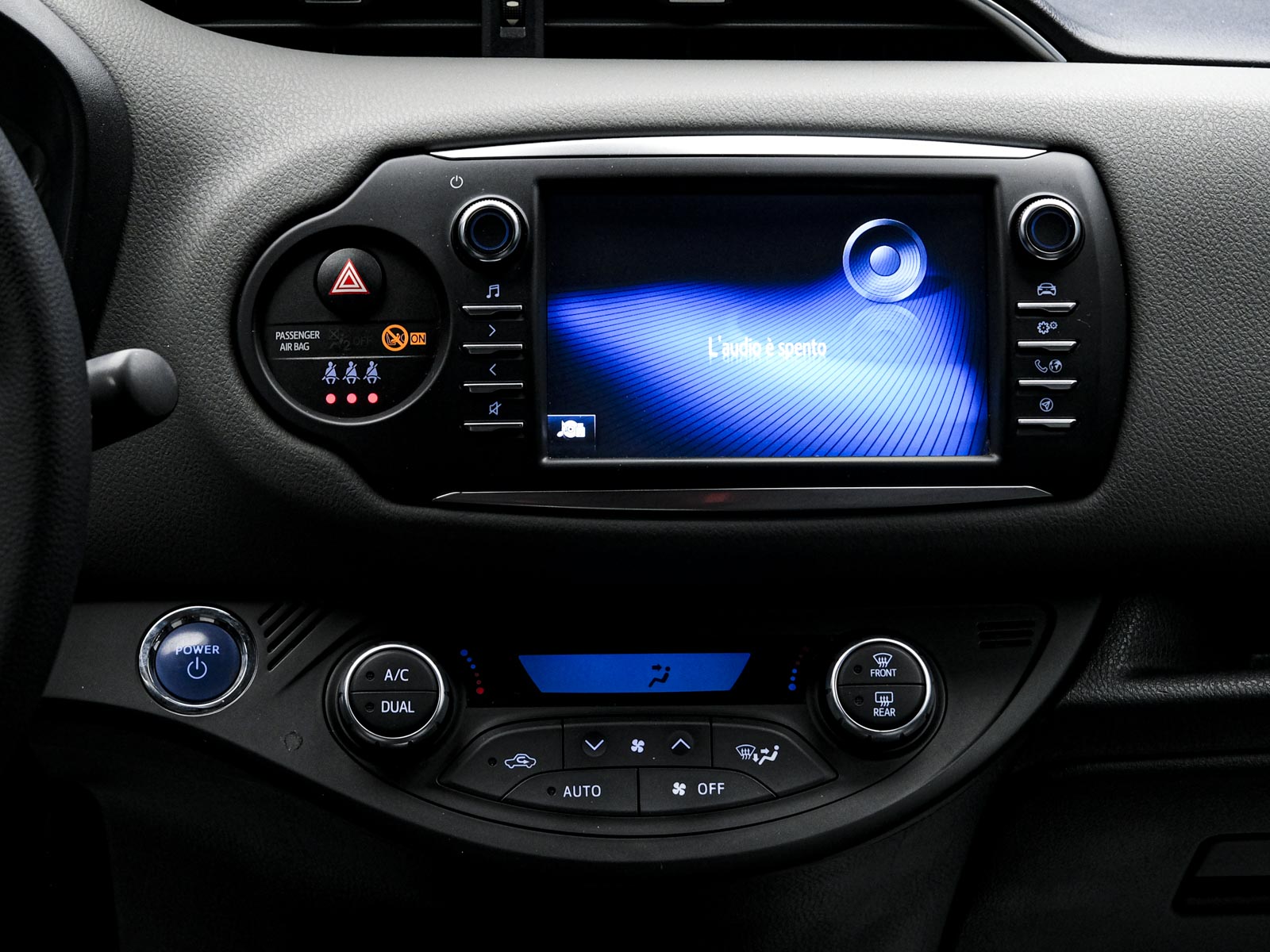 Toyota Yaris 2018 10/16