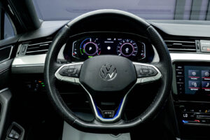 Volkswagen Passat GTE2021 9/16