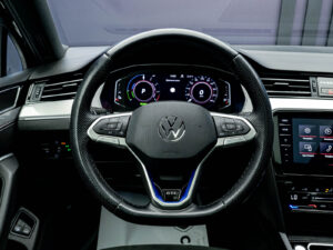 Volkswagen Passat GTE2021 9/16
