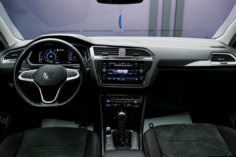 Volkswagen Tiguan 2021 5/15