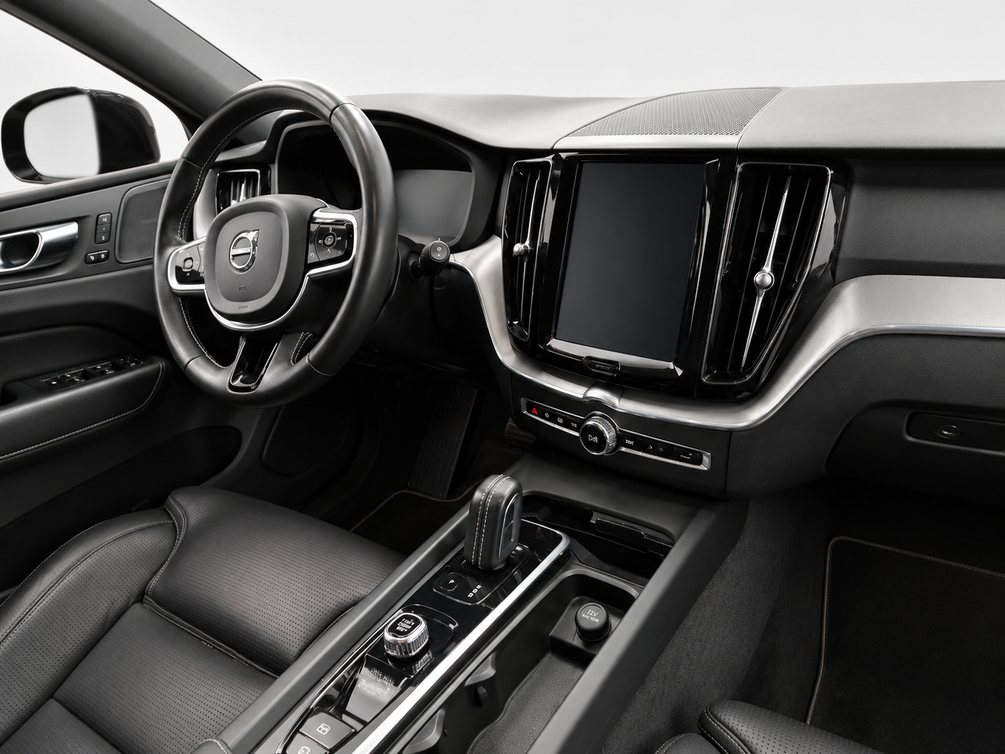 Volvo XC60 2021 3/6