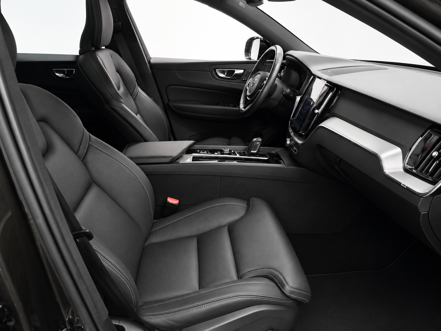 Volvo XC60 2021 4/6